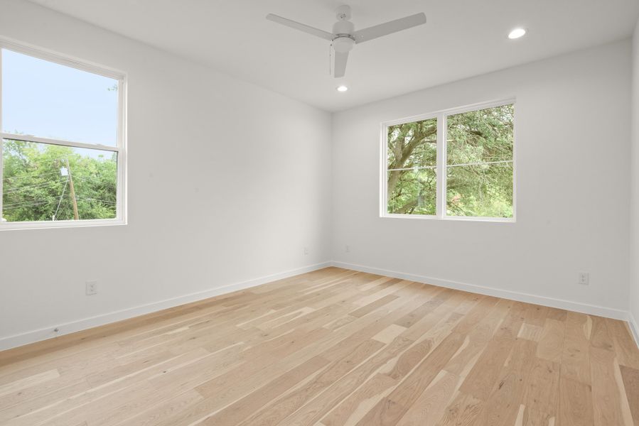 Spacious, unfurnished interior of a new home in , Dallas (Image 22).