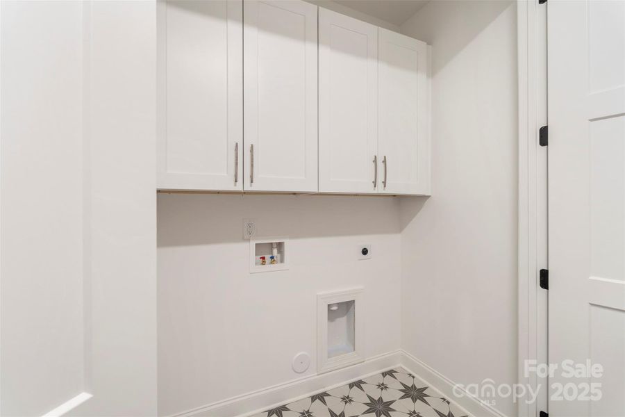 Spacious, unfurnished interior of a new home in Crescent Golf, Salisbury (Image 40).