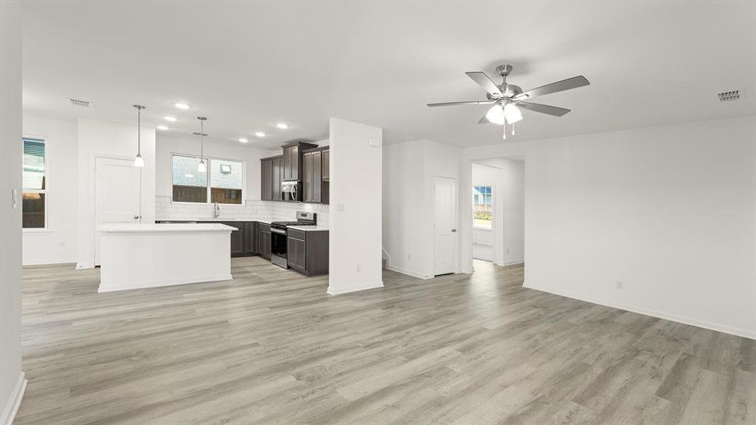 08. 3246 Summerland - Family (3)