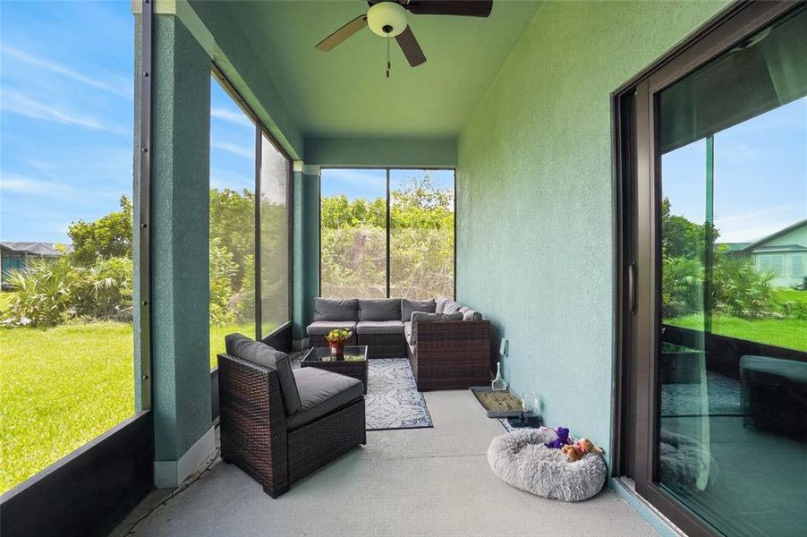 Exterior details and patio area of a home in , Port Charlotte (Image 4).