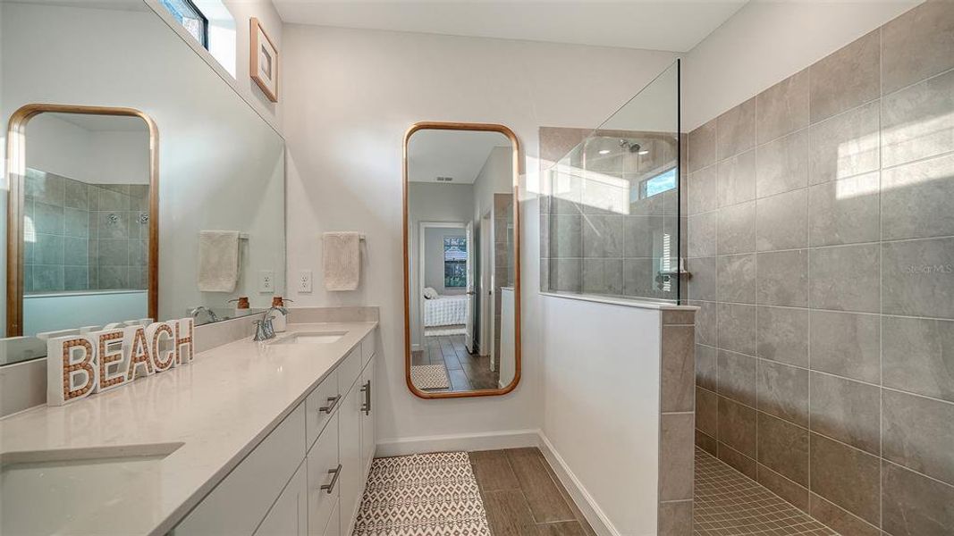 Furnished interior view inside a new home in Lorraine Lakes at Lakewood Ranch, Lakewood Ranch (Image 43).
