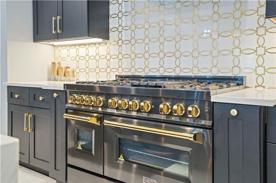 Close-up of interior finishes inside a home in , Acworth (Image 20). Close-up of interior finishes inside a home in , Acworth (Image 20).