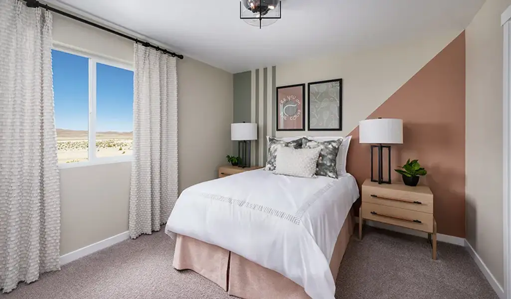 Yorktown-Q725-ABQ Bedroom