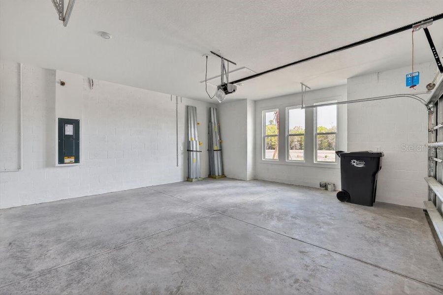 Spacious, unfurnished interior of a new home in Firethorn, Parrish (Image 25).