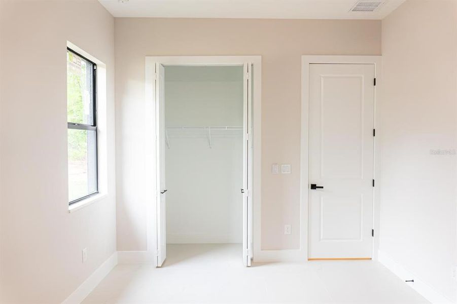 Spacious, unfurnished interior of a new home in , Brooksville (Image 17).