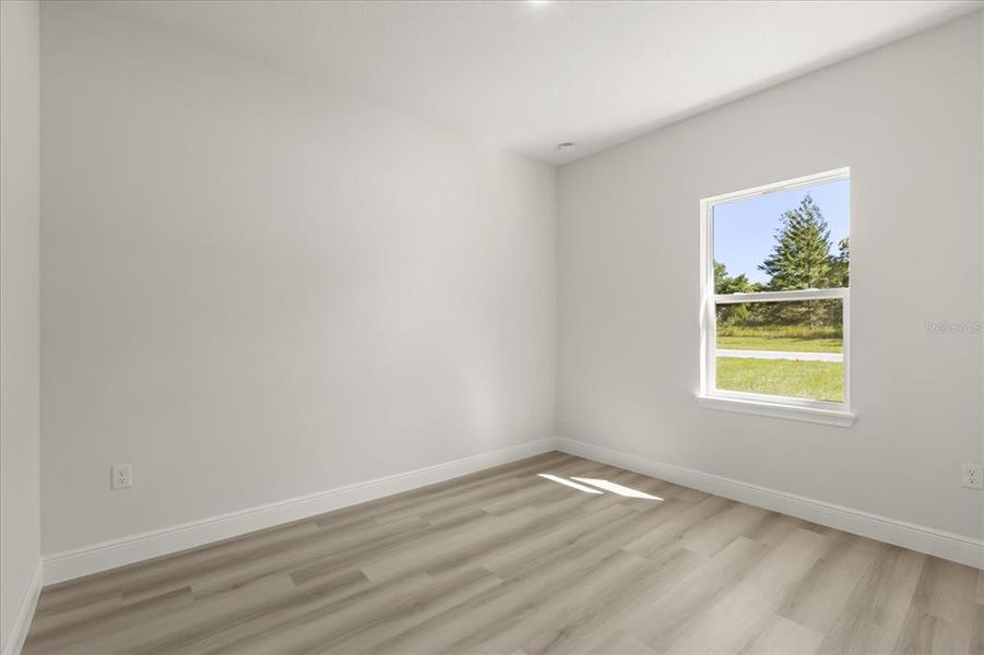 Spacious, unfurnished interior of a new home in , Ocala (Image 25).
