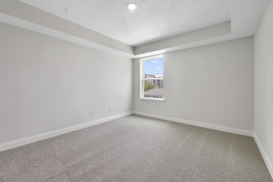 Spacious, unfurnished interior of a new home in Gatherings® of Lake Nona, Orlando (Image 23).