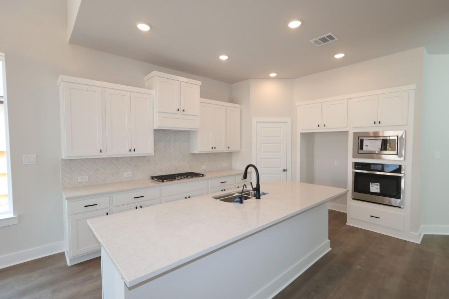 Furnished interior view inside a new home in Clopton Farms, Montgomery (Image 5). Furnished interior view inside a new home in Clopton Farms, Montgomery (Image 5).