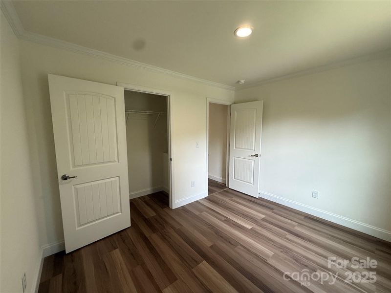 Spacious, unfurnished interior of a new home in , Hendersonville (Image 10).