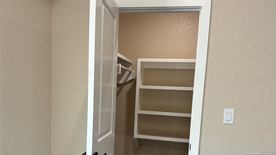 Image 20 of a home in .