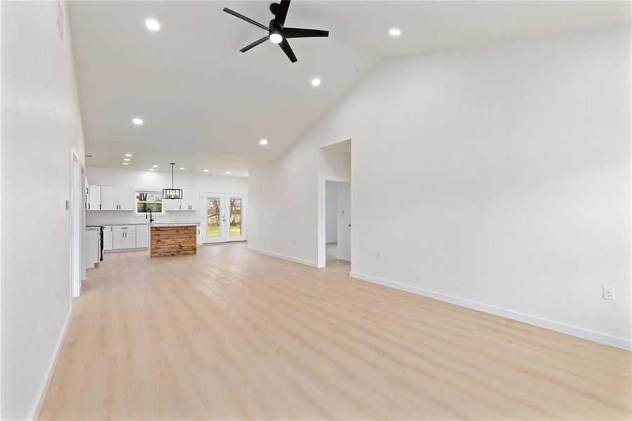 Spacious, unfurnished interior of a new home in , Brownwood (Image 27).