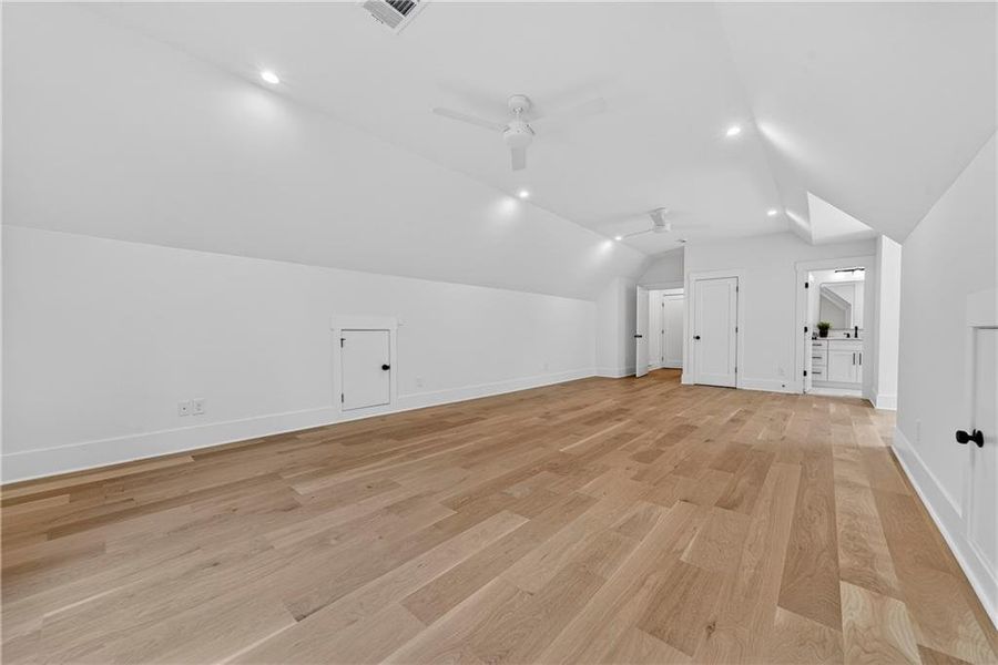 Spacious, unfurnished interior of a new home in , White Plains (Image 64).