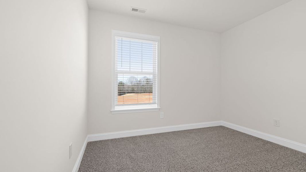 Spacious, unfurnished interior of a new home in Edgewood Estates, Greenville (Image 25).