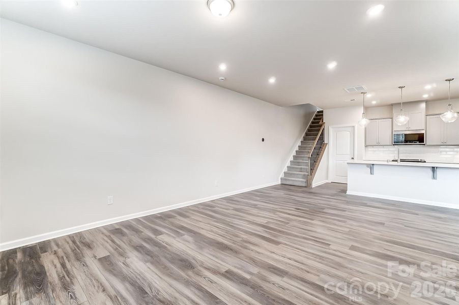 Spacious, unfurnished interior of a new home in Cheyney, Charlotte (Image 40).