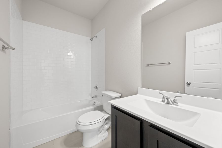 Furnished interior view inside a new home in Baker Farms, Cleburne (Image 16).