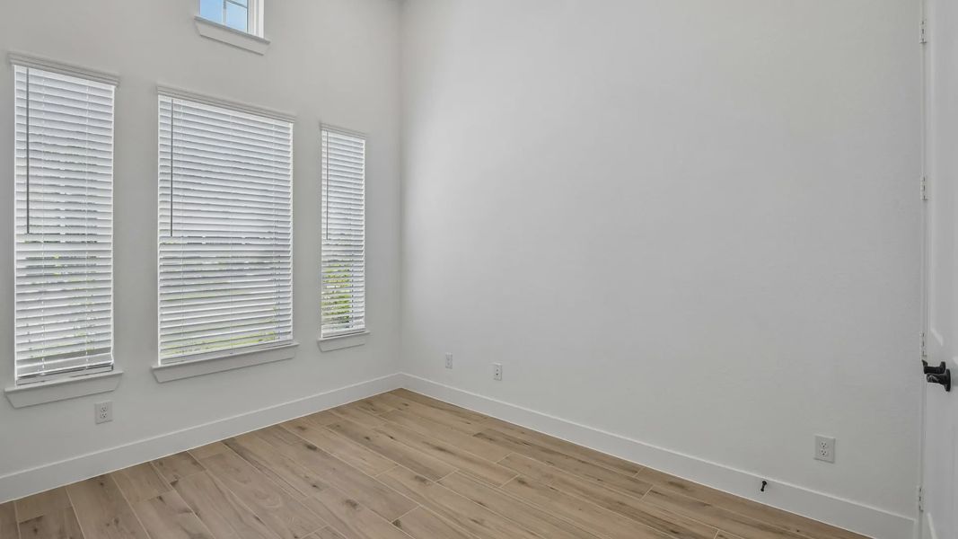 Spacious, unfurnished interior of a new home in Artavia, Conroe (Image 31).