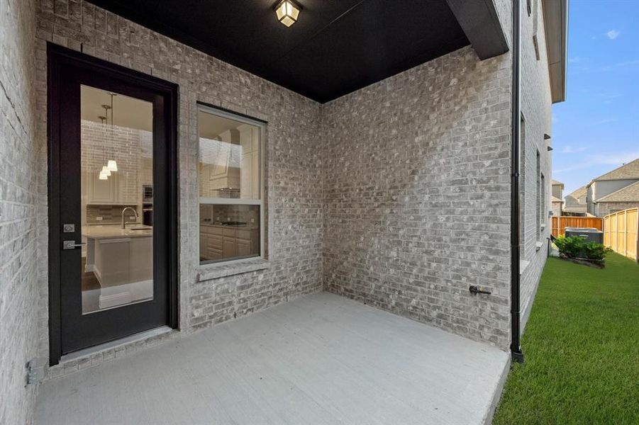 2715 Chambray- Patio-1 2715 Chambray- Patio-1