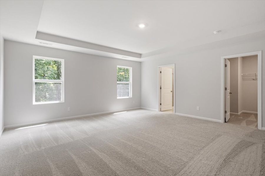 Spacious, unfurnished interior of a new home in Cambridge Reserve, Angier (Image 25).