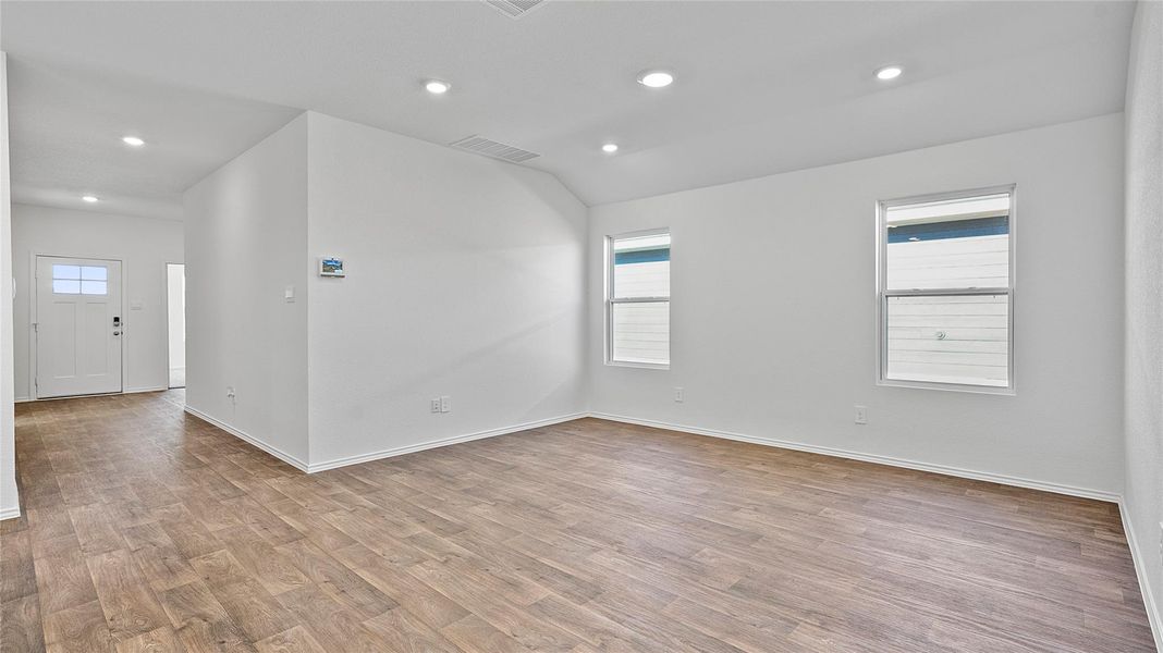 Spacious, unfurnished interior of a new home in Marigold, Kyle (Image 12).