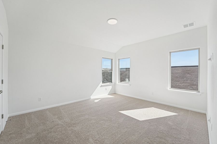 Spacious, unfurnished interior of a new home in Sage Hollow, Kyle (Image 20). Spacious, unfurnished interior of a new home in Sage Hollow, Kyle (Image 20).