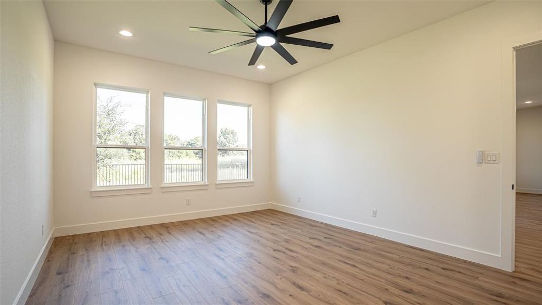 Spacious, unfurnished interior of a new home in , Burleson (Image 35).