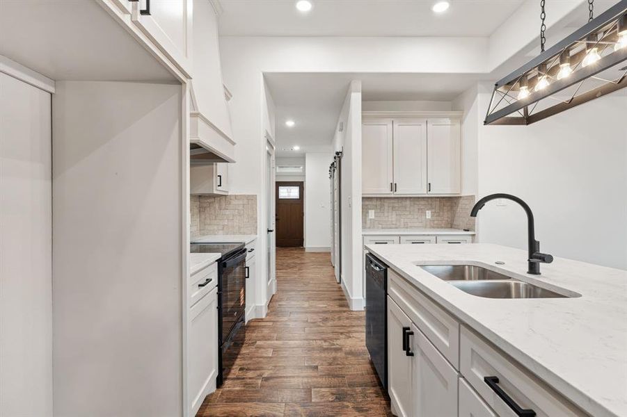 Furnished interior view inside a new home in , Granbury (Image 7). Furnished interior view inside a new home in , Granbury (Image 7).