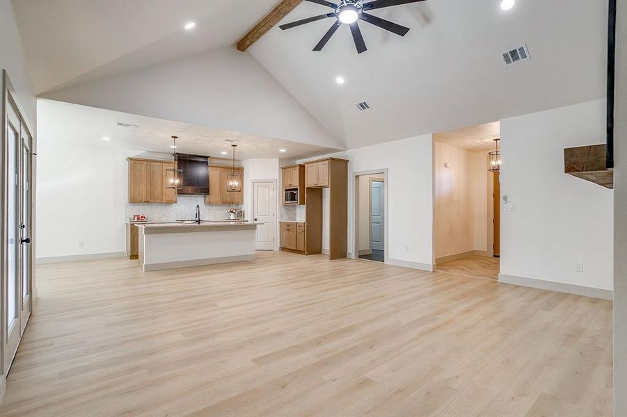 Spacious, unfurnished interior of a new home in , Runaway Bay (Image 39). Spacious, unfurnished interior of a new home in , Runaway Bay (Image 39).