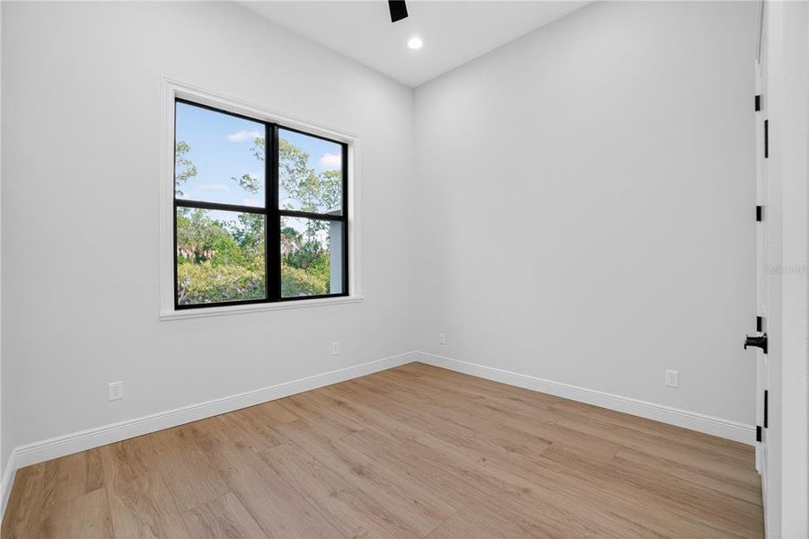 Spacious, unfurnished interior of a new home in , Port Charlotte (Image 76).
