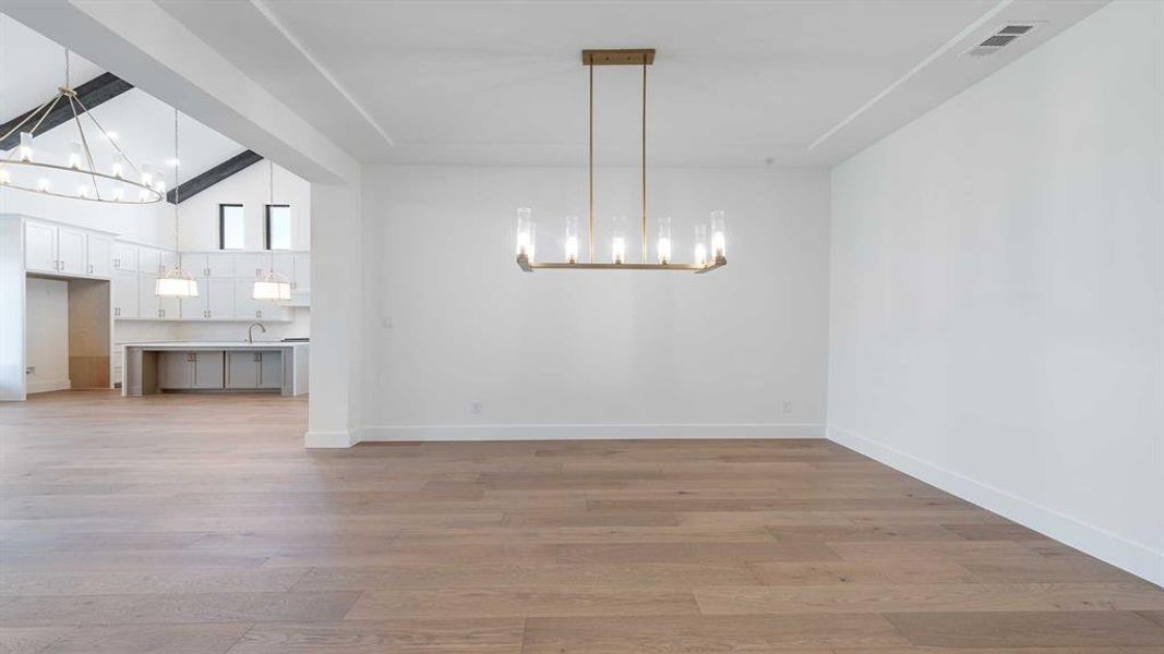 Spacious, unfurnished interior of a new home in Adkins Park 70', Hurst (Image 18).