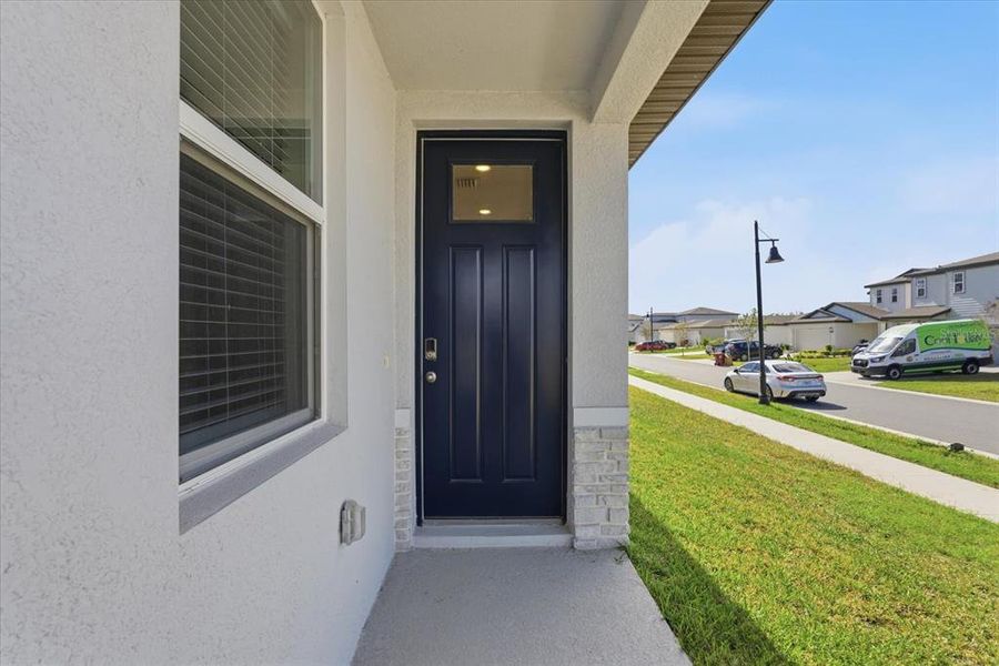 Exterior details and patio area of a home in Park East, Plant City (Image 27). Exterior details and patio area of a home in Park East, Plant City (Image 27).