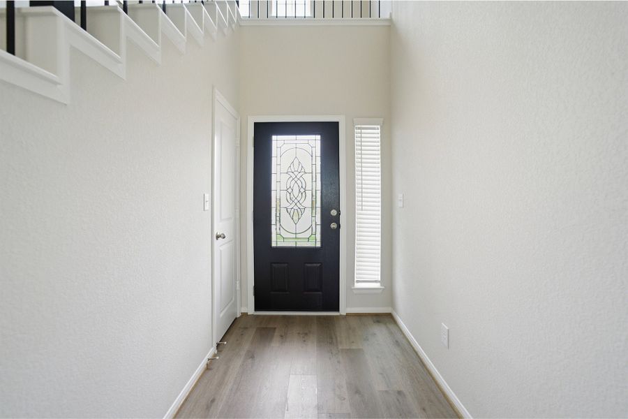 Spacious, unfurnished interior of a new home in Ashland, Richwood (Image 21).