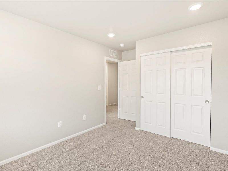 Spacious, unfurnished interior of a new home in Three Hills, Morrison (Image 15).