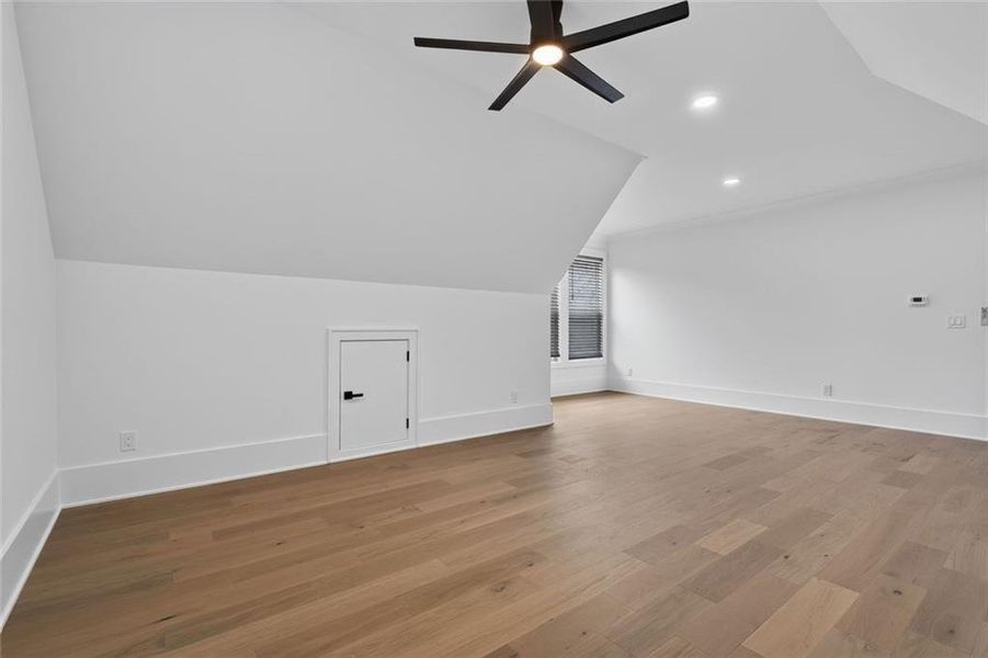 Spacious, unfurnished interior of a new home in , Bethlehem (Image 63).