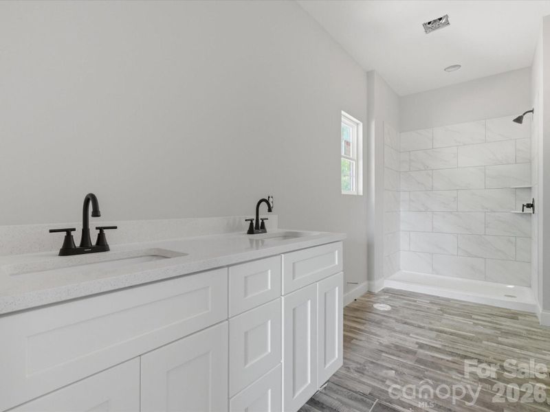 Image 43 of a home in .