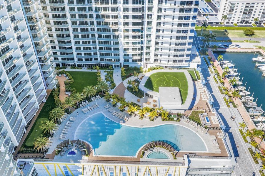 220 Lake Shore Drive - 93.JPG-SMALL 220 Lake Shore Drive - 93.JPG-SMALL