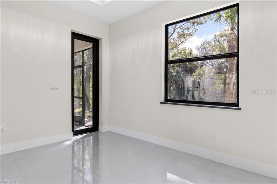 Spacious, unfurnished interior of a new home in , Punta Gorda (Image 30).