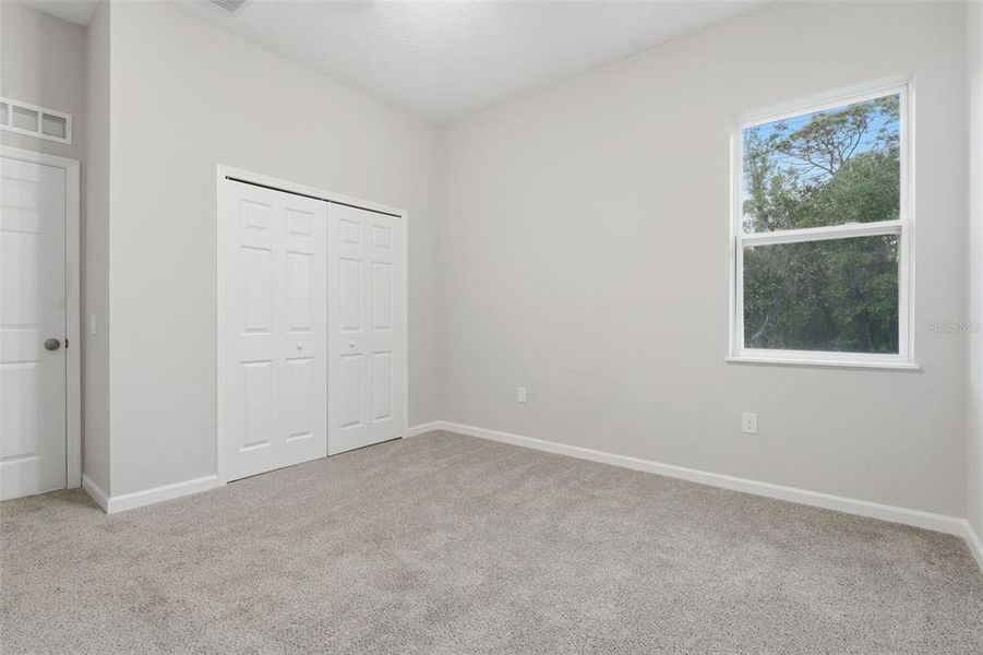 Spacious, unfurnished interior of a new home in , Debary (Image 18).