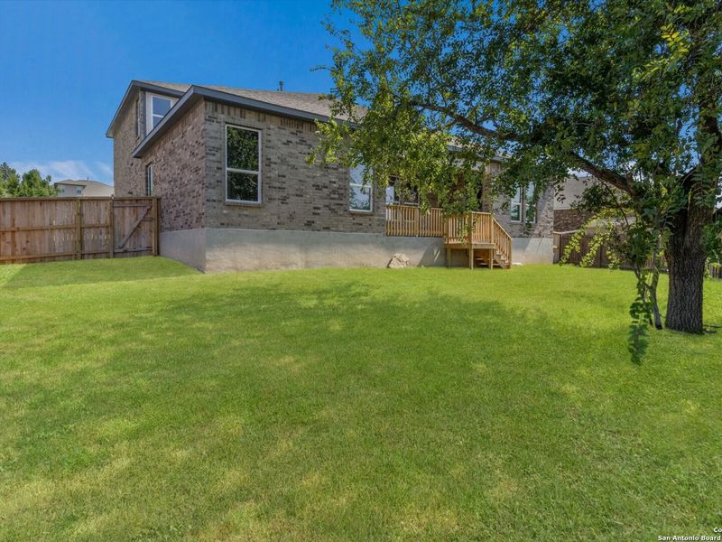Image 34 of a home in Ladera.