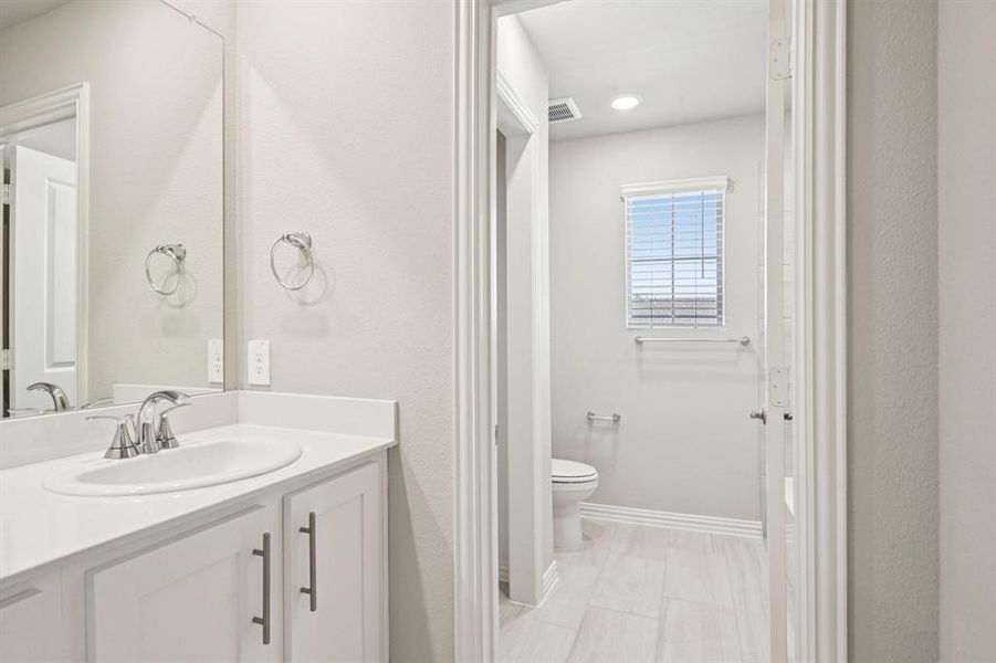 Photo is not of the actual home, but is an inspirational photo of builder’s model home and may depict options, furnishings, and/or decorator features that are not included. Photo is not of the actual home, but is an inspirational photo of builder’s model home and may depict options, furnishings, and/or decorator features that are not included.