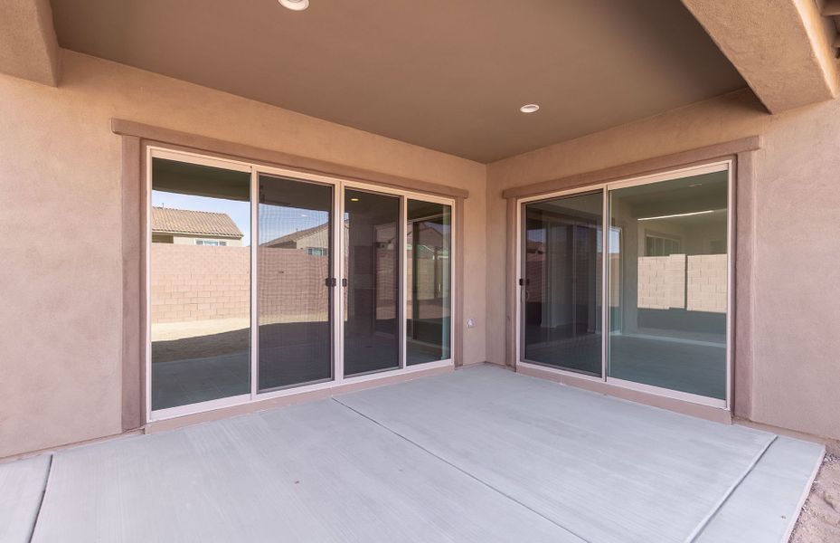 Exterior details and patio area of a home in Vistoso Canyon Estates, Oro Valley (Image 3).