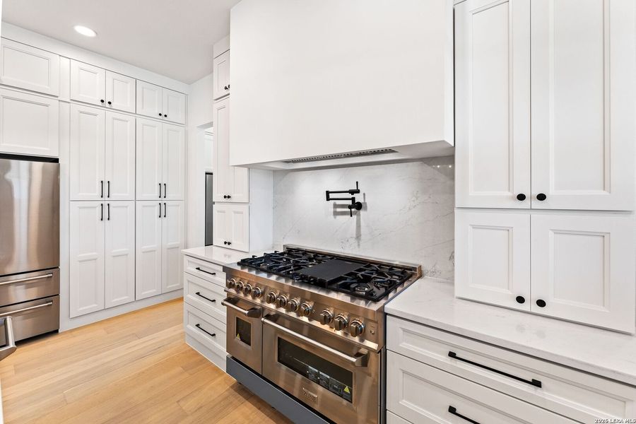 Furnished interior view inside a new home in , Bulverde (Image 15). Furnished interior view inside a new home in , Bulverde (Image 15).