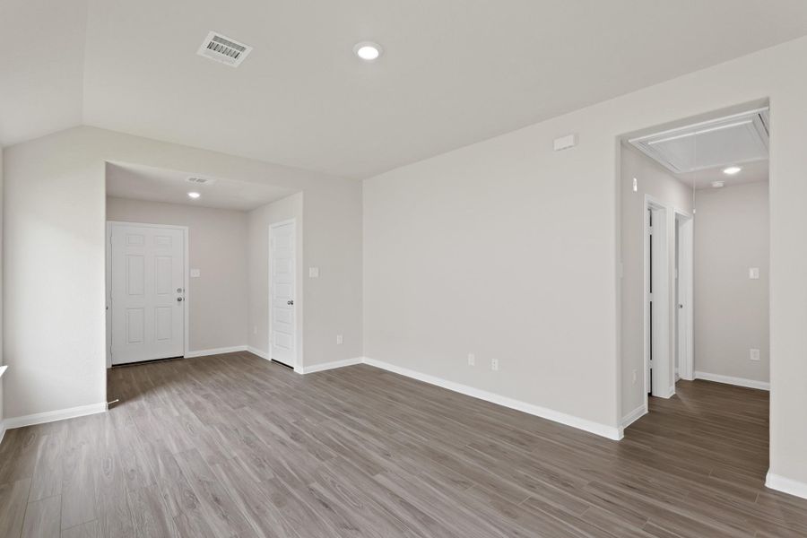 Image 10 of a home in Wayside Village. Image 10 of a home in Wayside Village.