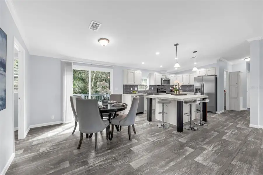 Furnished interior view inside a new home in , Orlando (Image 7).