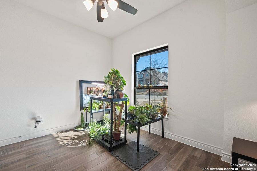 Furnished interior view inside a new home in La Cima 60', San Marcos (Image 31).