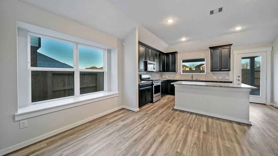 Representative furnished interior of a home built from the Meridian by Brightland Homes in Mostyn Springs, Magnolia (Image 8).