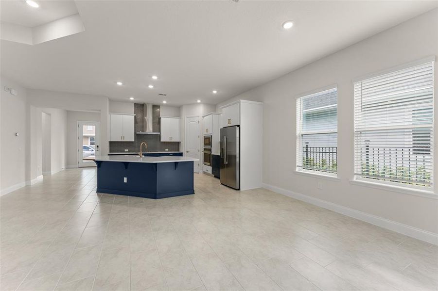 Furnished interior view inside a new home in , Orlando (Image 18).