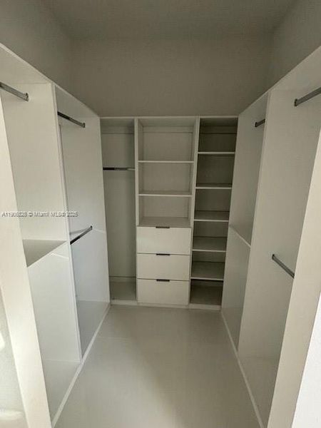 Image 13 of a home in . Image 13 of a home in .