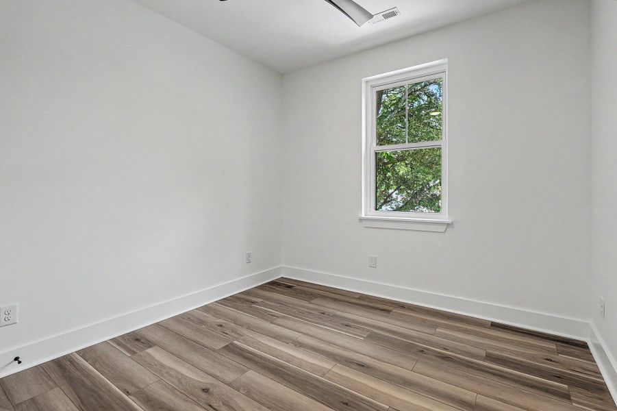 Spacious, unfurnished interior of a new home in , Charleston (Image 28).