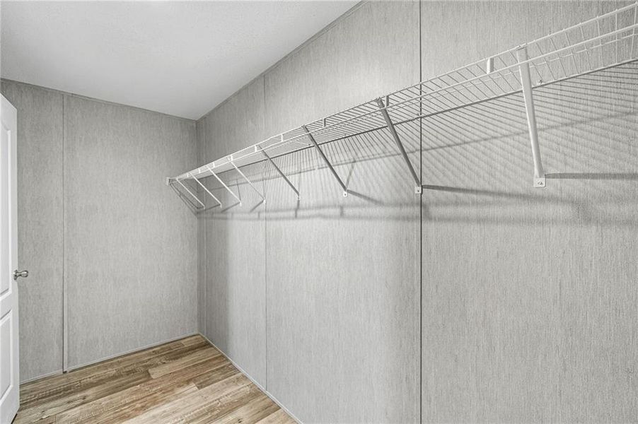 Spacious, unfurnished interior of a new home in , Elberton (Image 22).