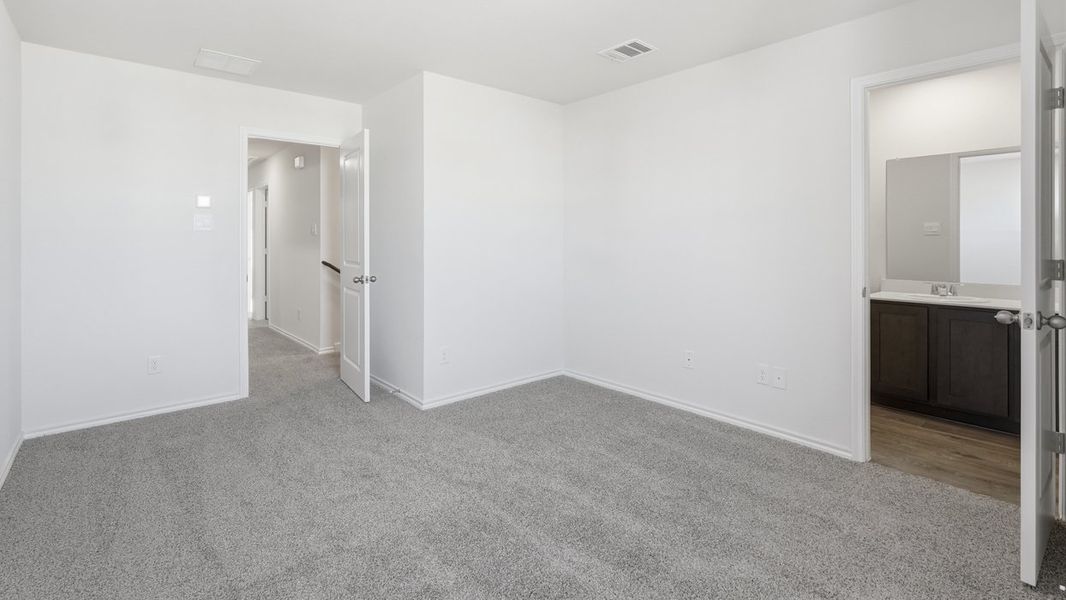 Spacious, unfurnished interior of a new home in Arbor Trails South, Princeton (Image 6). Spacious, unfurnished interior of a new home in Arbor Trails South, Princeton (Image 6).